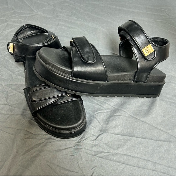 SO Shoes - 90s Y2K Inspired Chunky Platform Strappy Sandals Black Gold Accent Women's 9